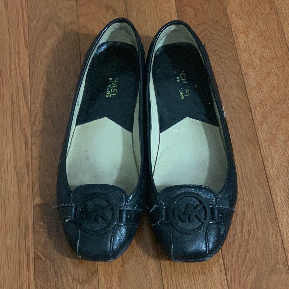 Black Michael Kors flats